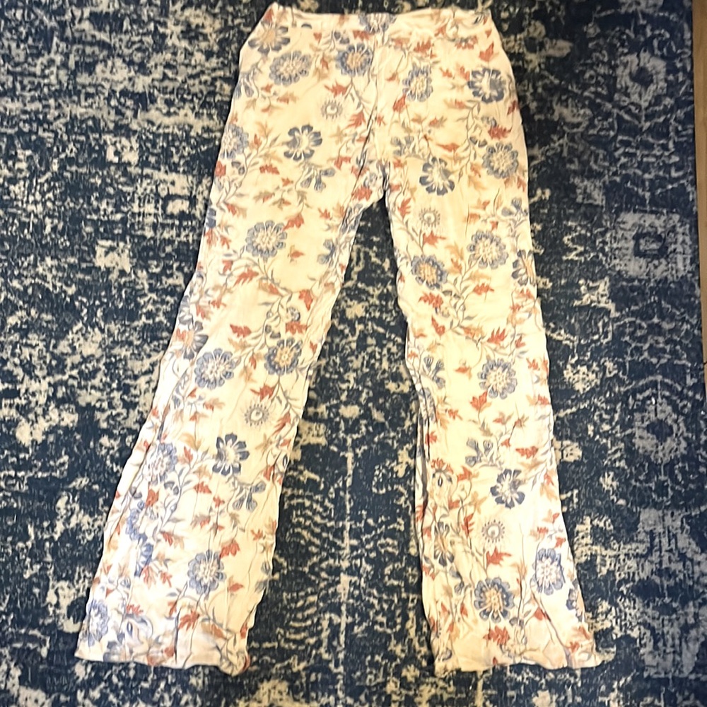 Soft flower print wide leg pants